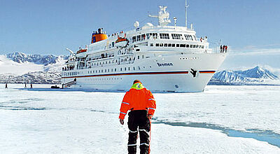 Nach Spitzbergen geht es in diesem Sommer mit der Bremen, 2013 mit der Hanseatic