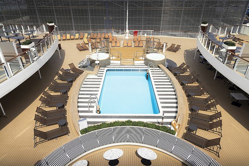 Im Stile eines klassischen Kreuzfahrtschiffes verfügt die junge Queen Anne auch über ein Achterdeck mit Pool. Foto: Cunard