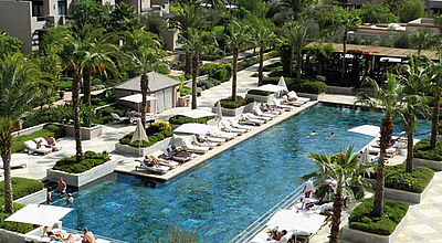 Am Pool des Four Seasons Hotels Marrakesch wird sich sicherlich auch der eine oder andere Bayern-Kicker blicken lassen