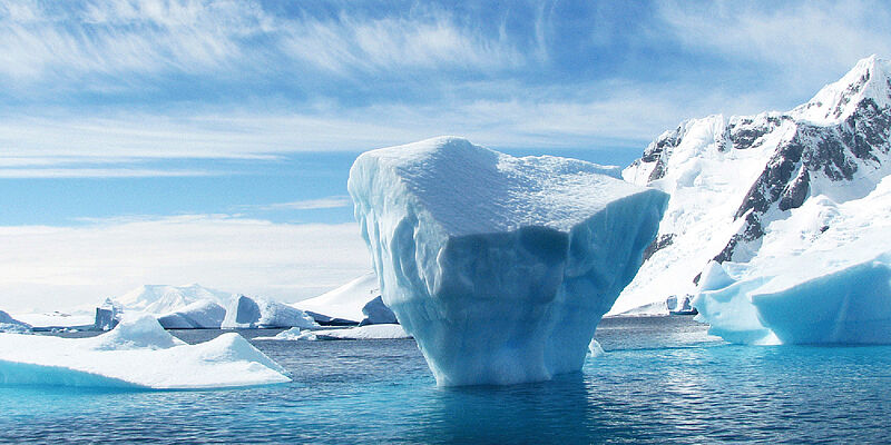 Rund 20 Reisen in die Antarktis finden sich im neuen Katalog von Ikarus Tours