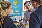 Intensive Gespräche gab es während der Reisemesse, unter anderem am Stand von Schauinsland-Reisen…