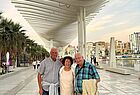 An der Hafenpromenade von Málaga (von links): Ronald Kirsch von Kirsch-Reisen in Köln mit Elisabeth Pfister vom Reisebüro Pfister in Buch und Dieter Kleinert von der gleichnamigen Reiseagentur in Kaufbeuren