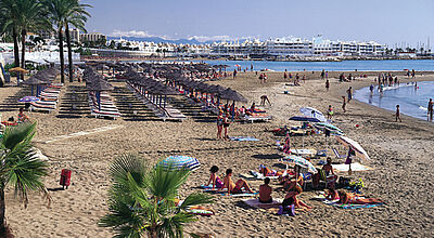 Spanien investiert mit einer weiteren Milliarde in touristische Gebiete wie die Costa del Sol.