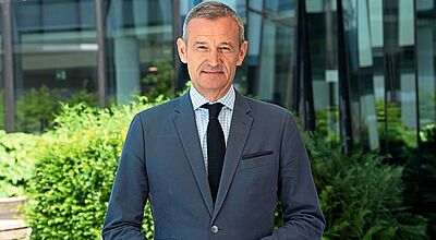 Jörg Lindner ist Geschäftsführer der Unternehmensgruppe 12.18. Investment Management Jörg Lindner ist Geschäftsführer der Unternehmensgruppe 12.18. Investment Management