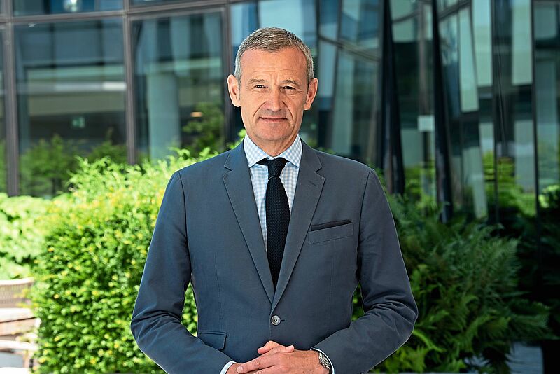 Jörg Lindner ist Geschäftsführer der Unternehmensgruppe 12.18. Investment Management