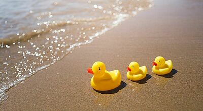 Eine Ente lässt sich auch im Urlaub perfekt in Szene setzen