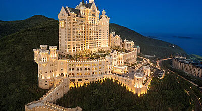Will mit bayrischer Romantik locken: das künftige Luxury Collection-Mitglied The Castle in China