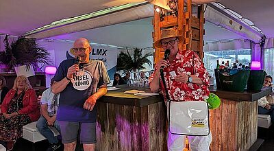 Die Gastgeber der LMX-Beachpartys: Vertriebschef Chef Mario Krug und Moderator Mike Michaelis