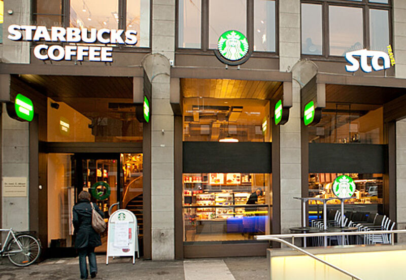 Test in Zürich: Dieses STA-Büro befindet sich in einer Filiale von Starbucks
