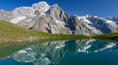 Das Aostatal gilt noch als Geheimtipp: Mont Blanc and Lake Checrouit
