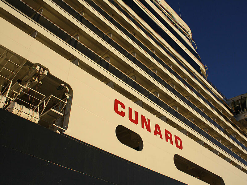 Die Cunard-Schiffe – hier die Queen Elizabeth – werden frühestens im Winter wieder in See stechen. Foto: ck