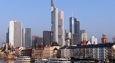 Ziel einer Protestaktion gegen Rückvergütungen: die Zentralen von vier Banken in Frankfurt am Main