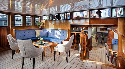 Mit dem Viermaster Leafde fan Fryslan geht es durch das niederländische Wattenmeer