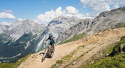 Neu zum Sommer 2024: Enduro-Mountainbiking im Schweizer Bergort Arosa