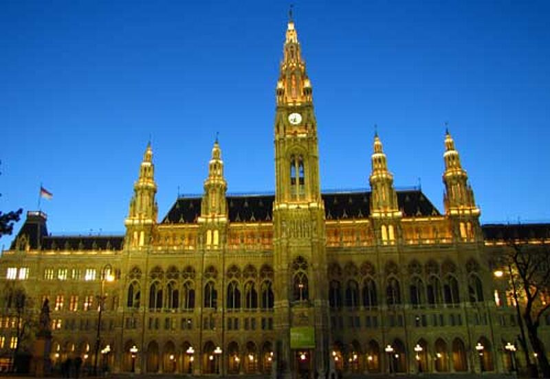 Das Rathaus ist ein Anziehungspunkt in der österreichischen Hauptstadt