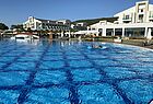 Pool des Korumar Beach Hotel. Die familienfreundliche Anlage verfügt über einen...