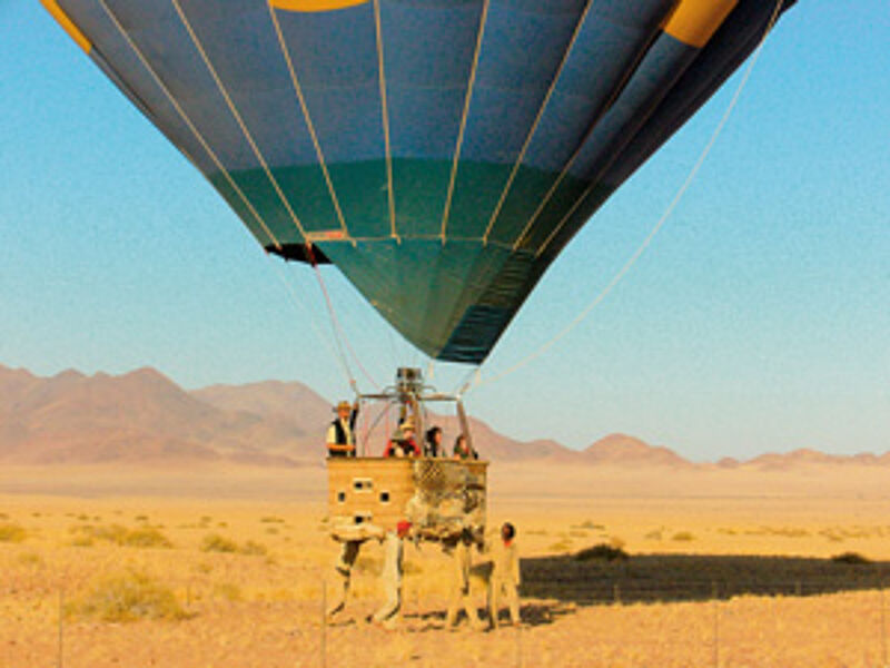 Alle einsteigen: Bis zu einer Höhe von tausend Metern steigen Heißluftballons auf.