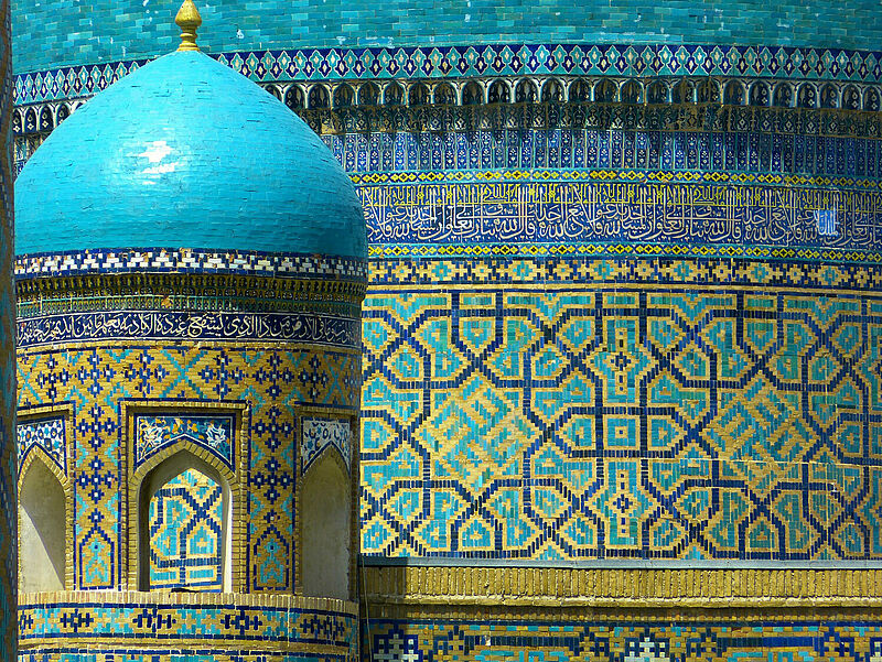 Am 15. Oktober führt eine zusätzliche Reise von Chamäleon nach Usbekistan und Kirgisistan – im Bild Samarkand. Foto: Loggawiggler/pixabay