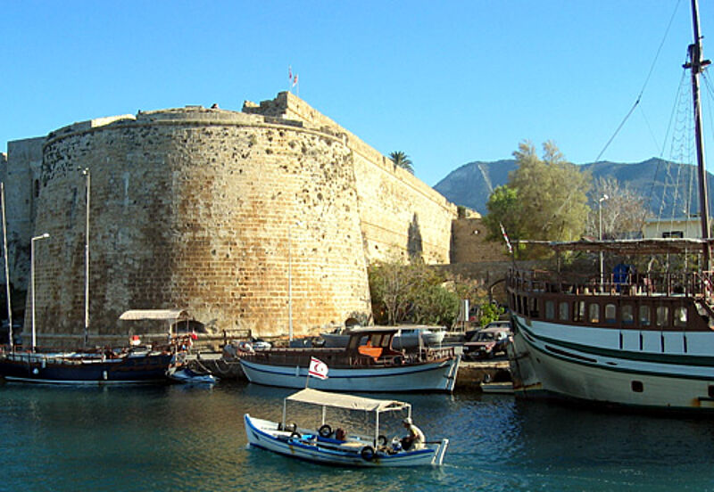 In Kyrenia (Girne) bietet Suntrips zahlreiche Hotels an