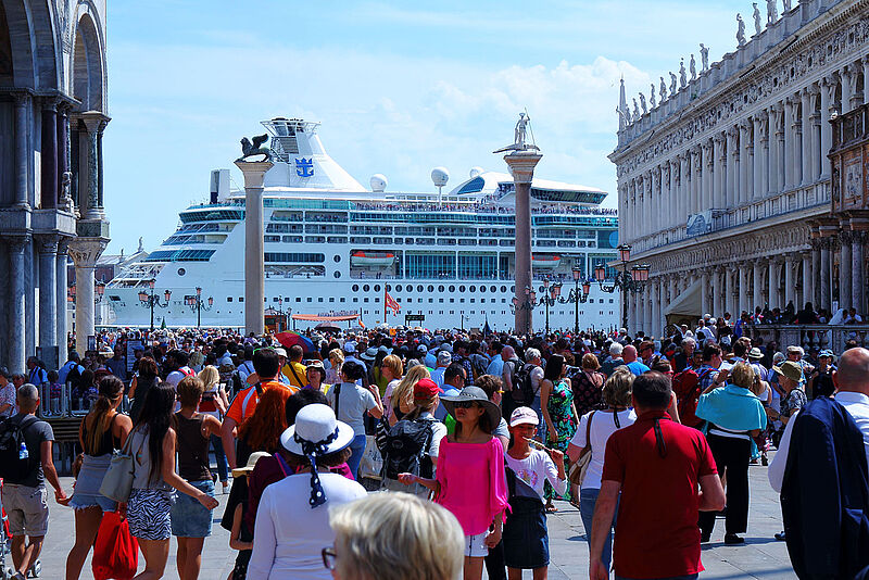 Venedig ist vom Overtourism besonders betroffen. Hier zahlen Tagestouristen künftig ein Eintrittsgeld