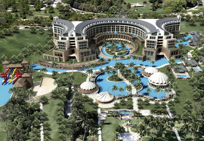 Im neuen Fünf-Sterne-Hotel Riu Kaya Palazzo in Belek können sich die Urlauber auf acht Rutschen tummeln