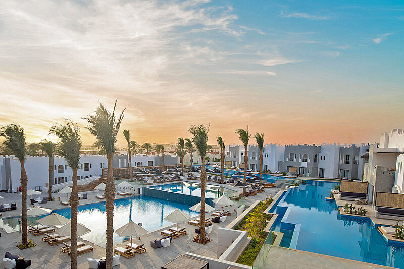 Schauinsland hat viele Hotels im Boho-Stil im Winter im Angebot, hier das Sunrise Tucana Resort Grand Select in Hurghada. Foto: Schauinsland-Reisen