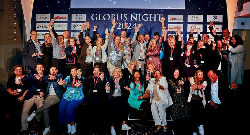 Die Sieger des Globus Awards 2023 auf der Bühne der Globus Night 2024 in Frankfurt am Main