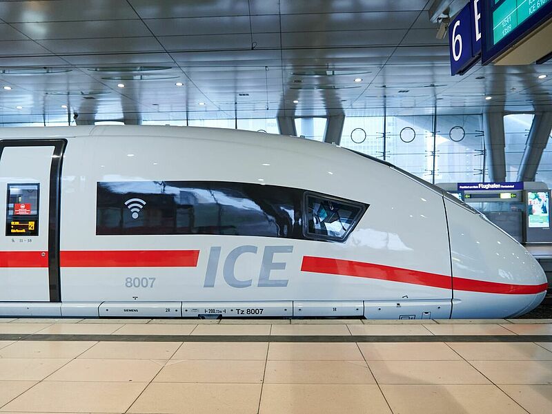 Der neue ICE 3 Neo ist ab dem 11. Dezember regelmäßig im Einsatz. Foto: Deutsche Bahn AG / Stefan Wildhirt