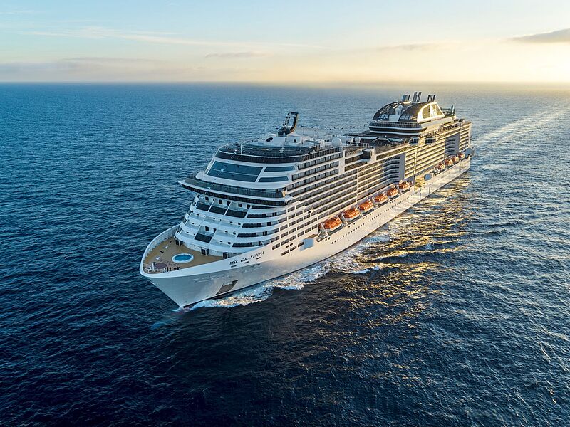 Die MSC Grandiosa bricht im Winter zu achttägigen Reisen ab Barcelona auf