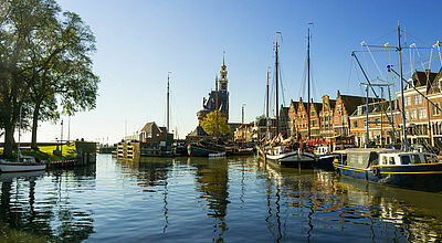 Beim „Rhein Erlebnis Ijsselmeer“ besuchen die Gäste der Arosa-Schiffe Aqua und Brava auch das sehenswerte Städtchen Hoorn
