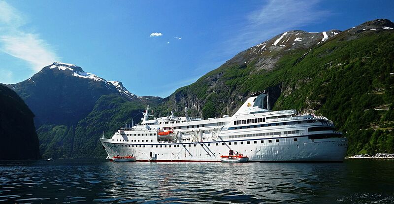 Die Ocean Majesty im Geirangerfjord. Restriktivere Umweltschutzauflagen, insbesondere in Norwegen, konnte die Ocean Majesty nicht länger erfüllen