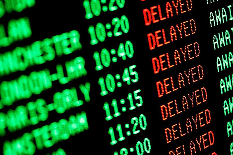Fast jeder dritte Fluggast in Europa war 2022 von Verspätungen oder Flugausfällen betroffen