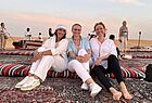 Genossen die schöne Stimmung in der Wüste (von links): Sofia Treglia, Mirja Wille, Derpart Reisebüro Baden-Baden, und Julia Jung, Reisebüro Droste Düsseldorf