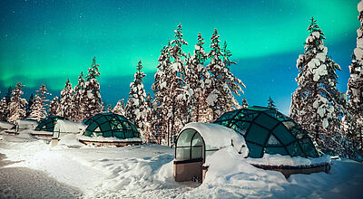Im Kakslauttanen Arctic Resort in Finnland können Tuja-Gäste in Glas-Iglus übernachten Im Kakslauttanen Arctic Resort in Finnland können Tuja-Gäste in Glas-Iglus übernachten