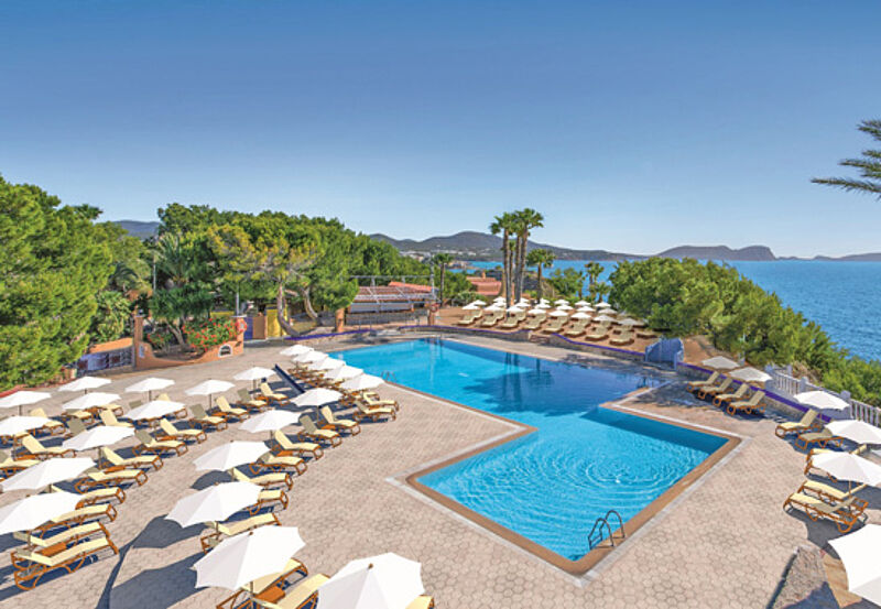 Umdenken im Reisebüro: der Club Punta Arabi heißt nun Azuline Club Cala Martina Ibiza. Umdenken im Reisebüro: der Club Punta Arabi heißt nun Azuline Club Cala Martina Ibiza.
