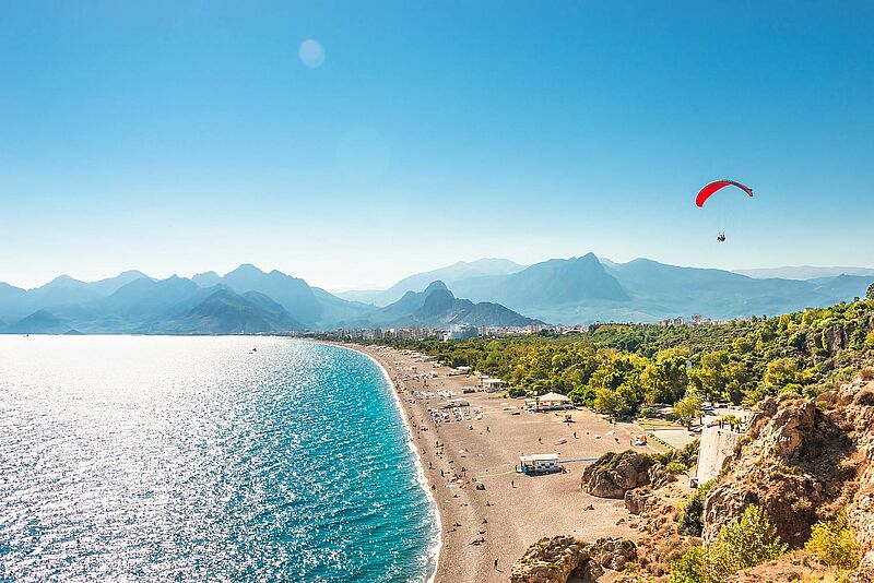 We-Flytour bietet zunächst Pauschalreisen und Hotel-only-Buchungen in der Türkei an