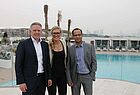 Stolz auf die Marktführerschaft in den Emiraten: FTI-Trio mit Geschäftsführer Ralph Schiller (links), Christy Child und Elia Gad, Produktchef für die Arabischen Emirate