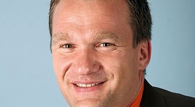 Nach wenigen Monaten bei Deilmann kehrt Carsten Sühring als Vertriebsdirektor zu Hapag-Lloyd Kreuzfahrten zurück