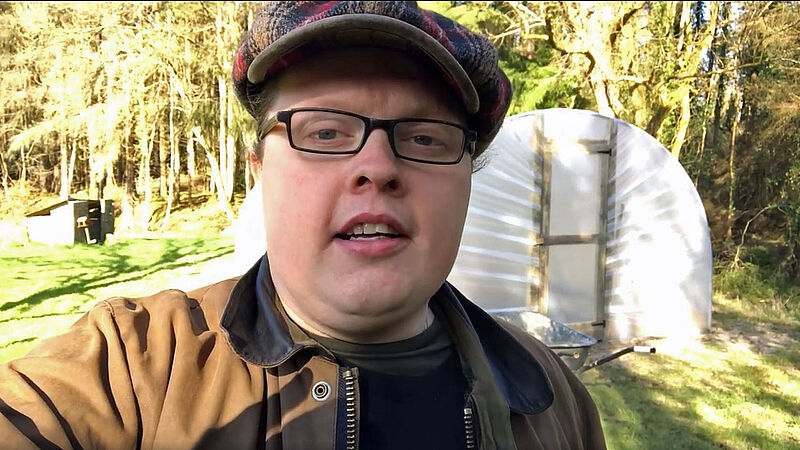 Angelo Kelly in seiner Video-Botschaft pro Reisebüro. Foto: TUI Travel Star Angelo Kelly in seiner Video-Botschaft pro Reisebüro. Foto: TUI Travel Star