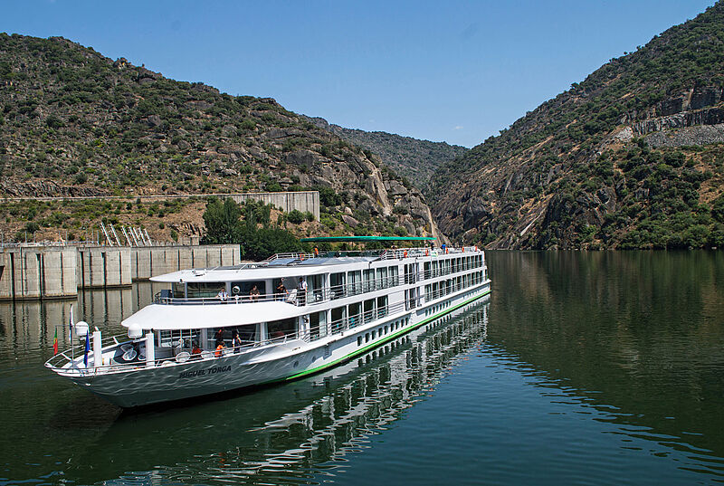 Mit der Miguel Torga geht es auf dem Douro Richtung spanische Grenze