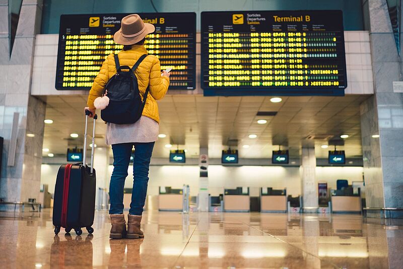 Viele FTI-Kunden, deren Reise in diesen Tagen starten sollte, suchen dringend nach Alternativen – sofern ihre ursprüngliche Reise bereits storniert wurde. Foto: martin-dm/iStock