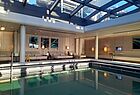 Der Spa-Bereich punktet mit Innenpool samt Gegenstromanlage