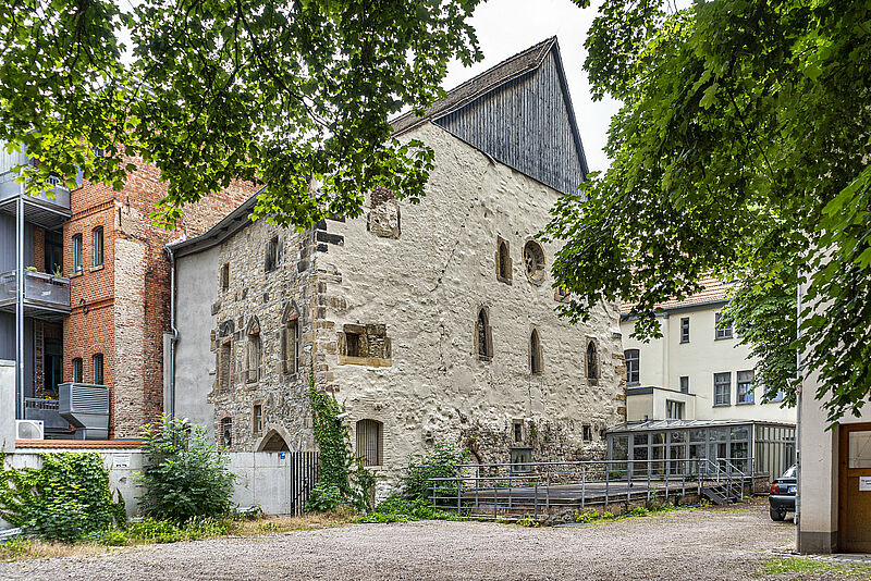 Von außen unscheinbar, aber von großer historischer Bedeutung: Alte Synagoge in Erfurt. Foto: ETMG