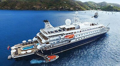 Die Luxusyachten Sea Dream I und II fassen nur jeweils 112 Passagiere und verfügen über eine Wassersportplattform