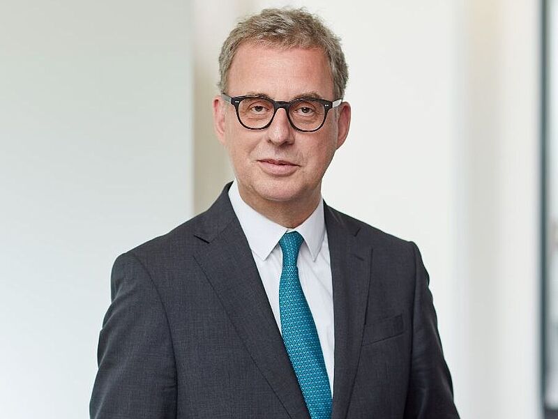 DRV-Präsident Norbert Fiebig fordert das November-Hilfspaket auch für die Touristik. Foto: DRV