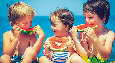 Sonne, Strand, Wassermelone: Familien fliegen in diesem Sommer wieder in die Türkei