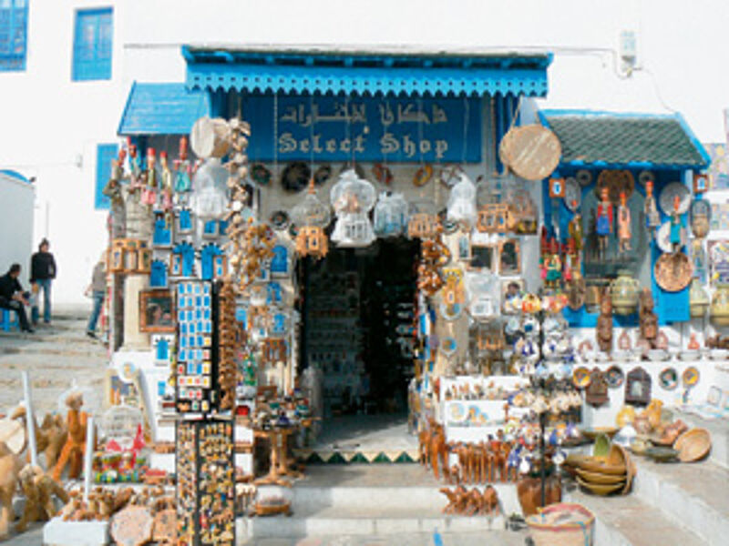 Im weiß getünchten Künstlerdorf Sidi Bou Said dominieren die Souvenirhändler nur auf den ersten Blick.
