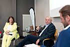 Im Gespräch mit VUSR-Chefin Marija Linnhoff und Moderator Dieter Könnes lobte TUI-CEO Sebastian Ebel die Arbeit der Reisebüros