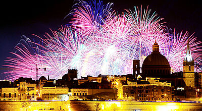 Feuerwerke sind fester Bestandteil religiöser Festivitäten auf den Inseln, den „Festas“, zu Ehren des Schutzpatrons eines jeden Ortes