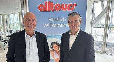 Alltours-Gründer Willi Verhuven und sein Nachfolger Jan Mayer (rechts)